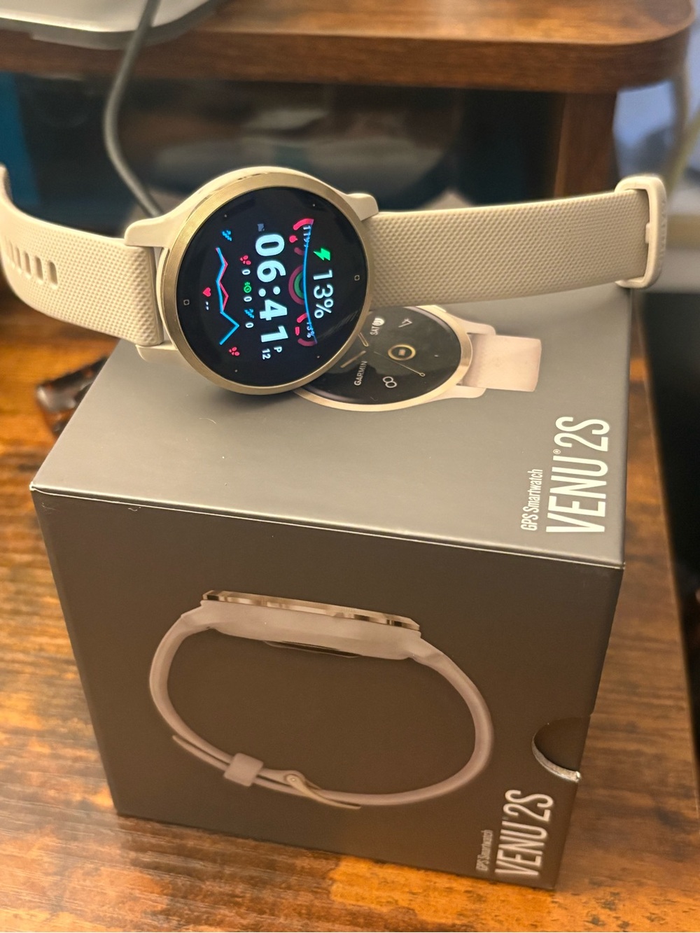 garmin Venu 2S Smartwatch - Light Sand